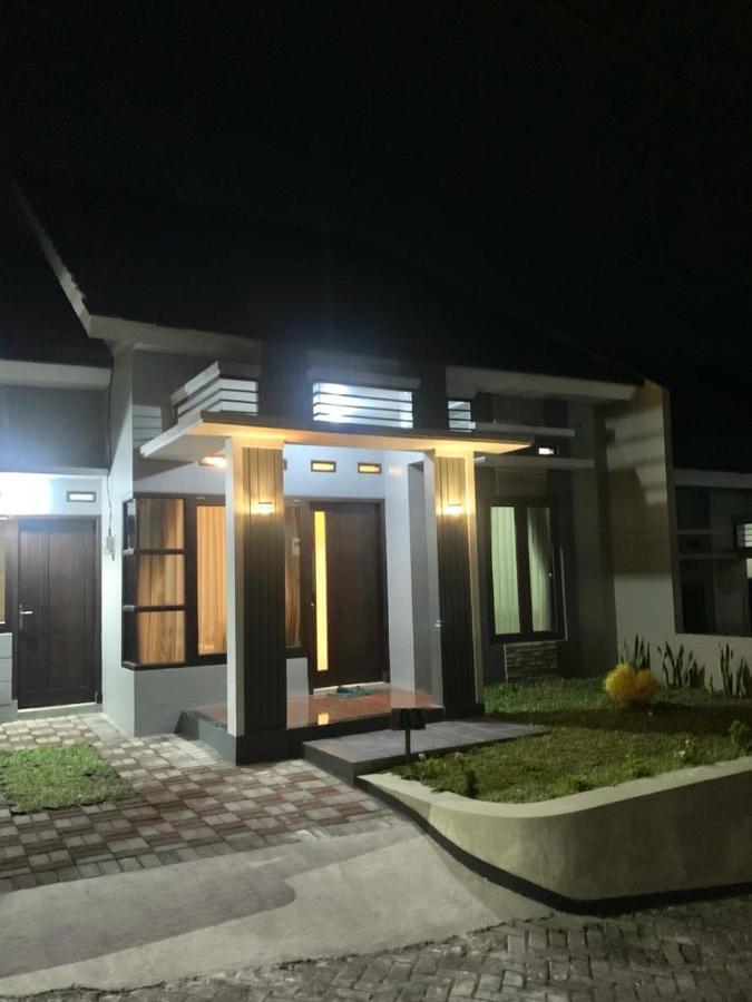 Guest House / Homestay Bukit Mutiara Residence Ngingas Exteriér fotografie